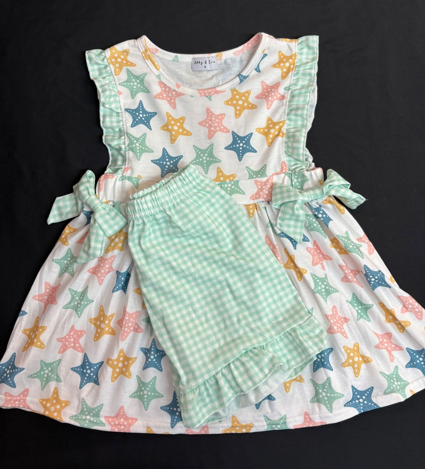 001/green seashell ruffle short set