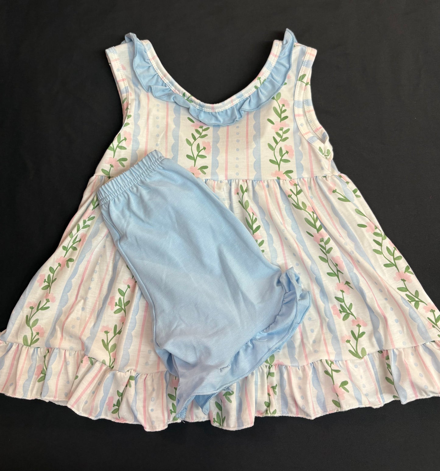 001/blue floral ruffle short set