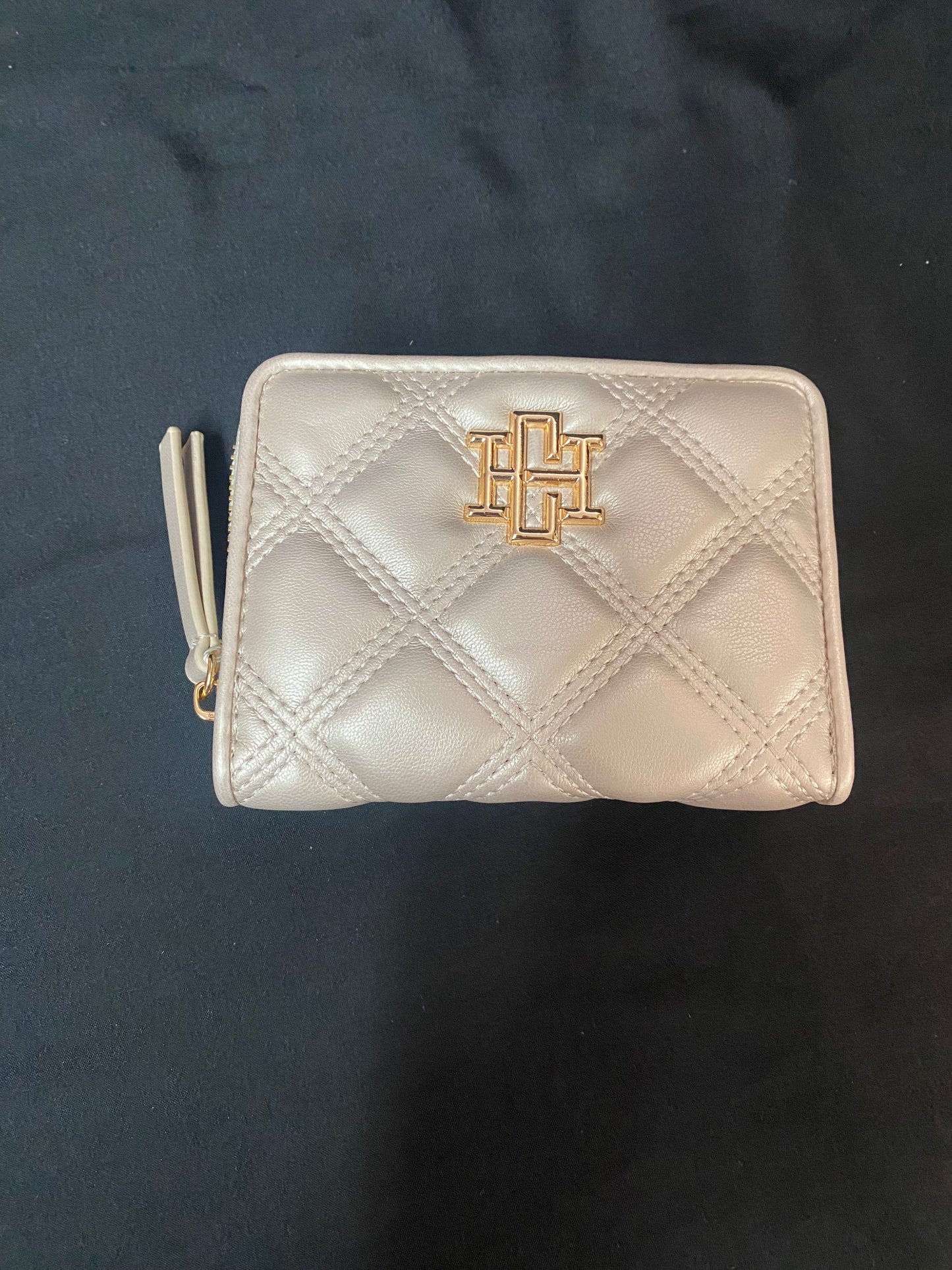 001/caroline hill wallets