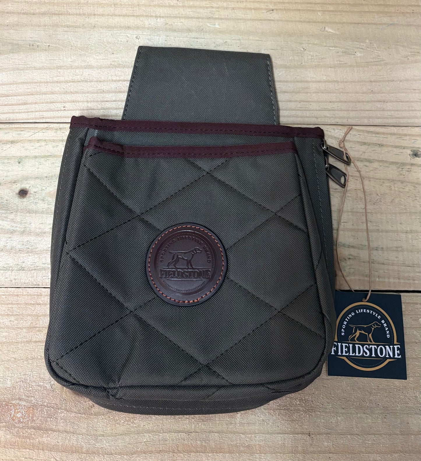001/shell pouch